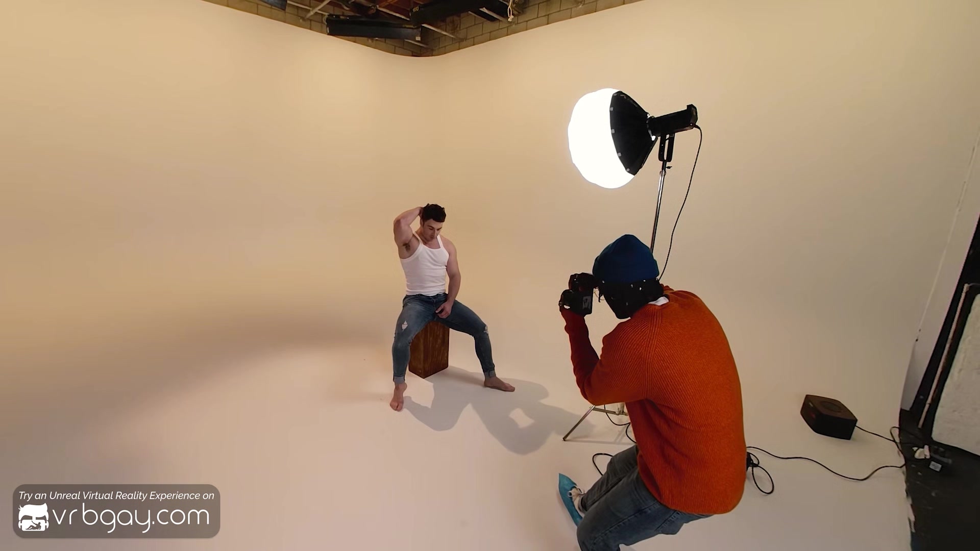 VRB Gay Muscle model Michael Boston wants to fuck new photographer VR Porn