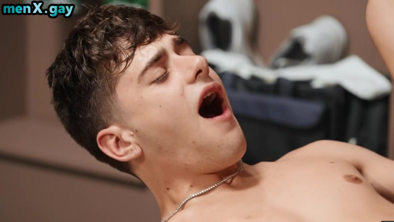 Muscled top coach barebacks twink asshole in the locker room