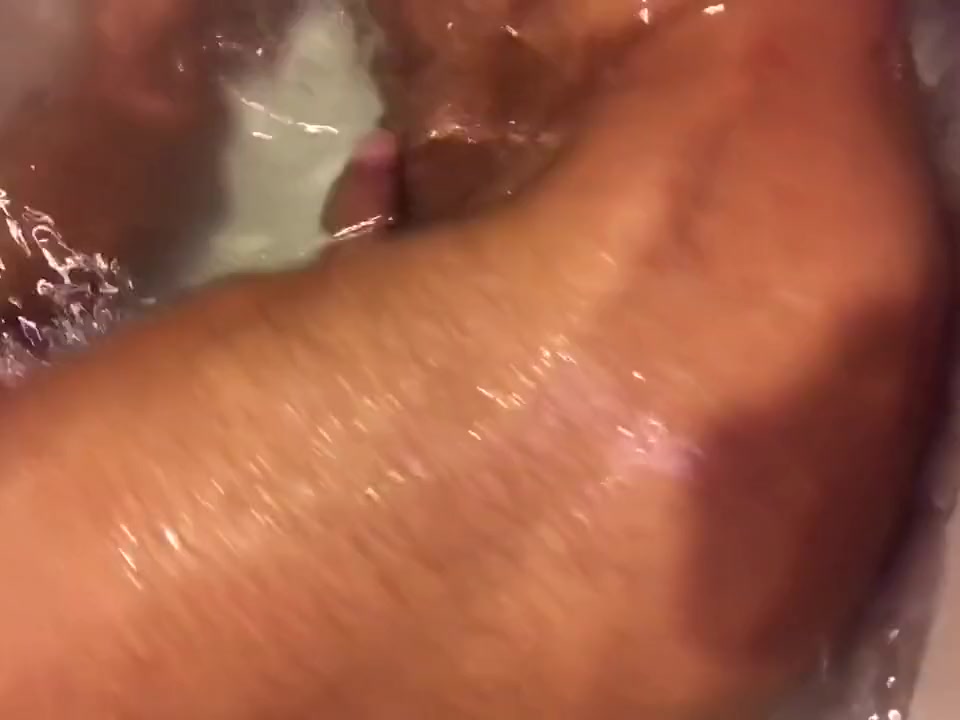 muscle stud jerks off and showers