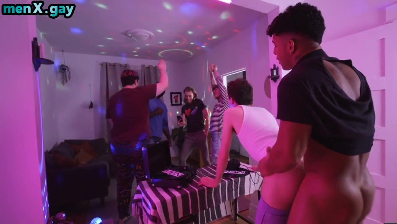 Skinny twink cums after barebacking by muscled tattooed DJ