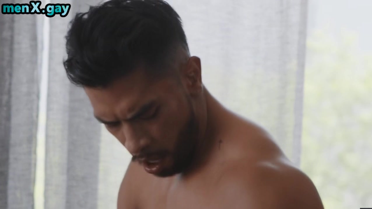 Inked muscled stud BF barebacks WAM Latino lover in the bed