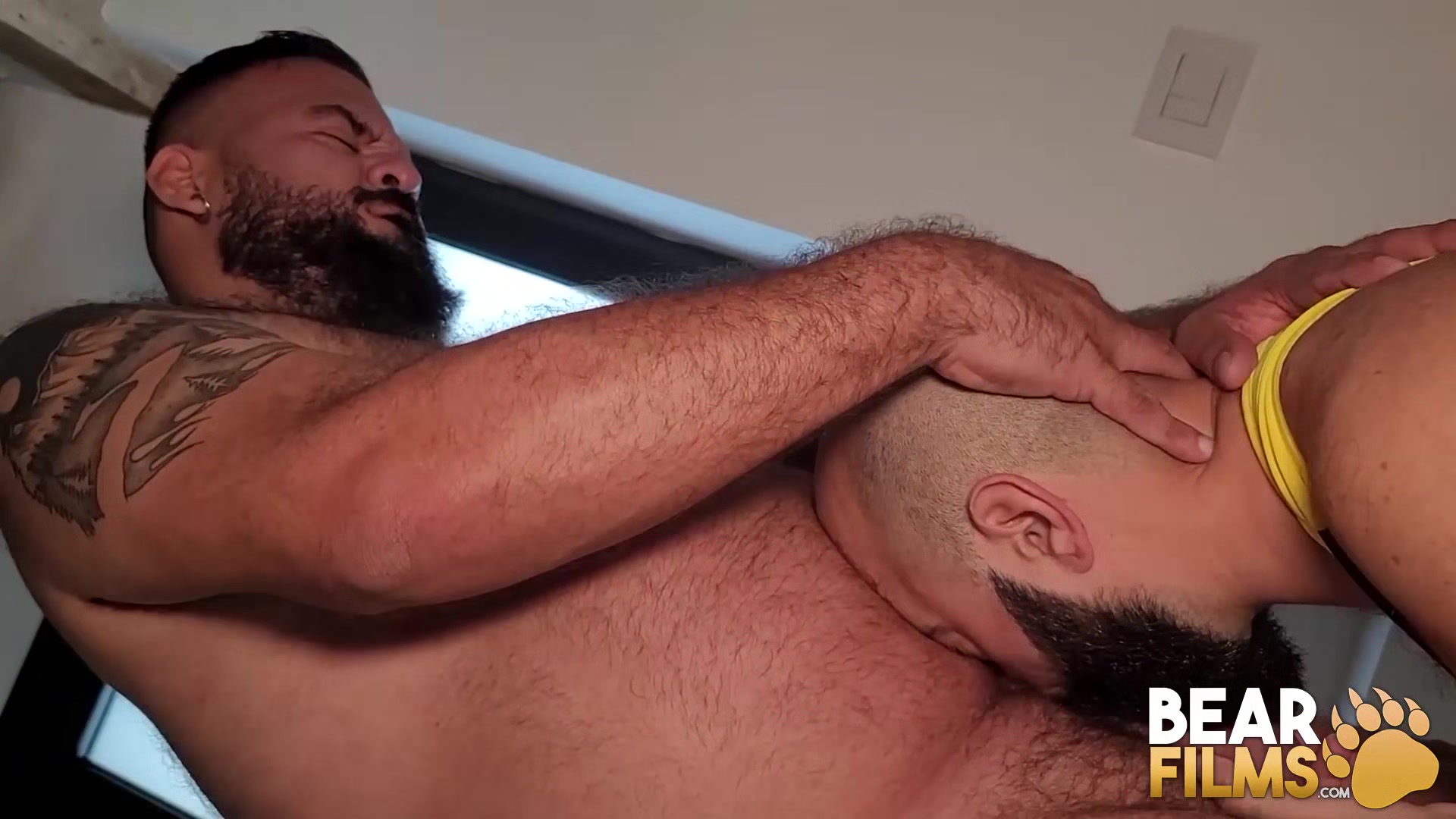 BEARFILMS Chubby Bear Brian Bear Barebacks Carlos Verga