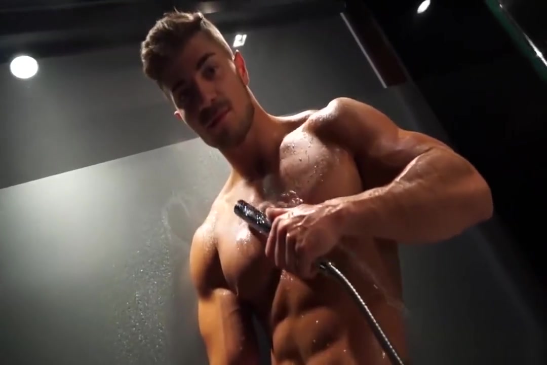 muscle worship in the shower
