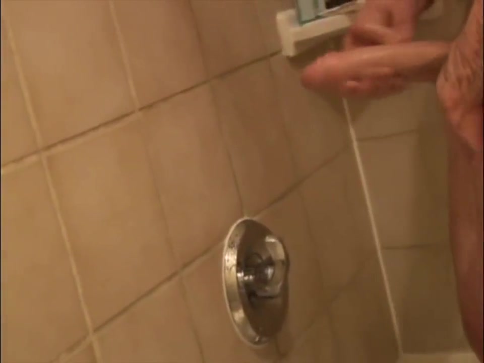 Barrett Long jerks off in shower