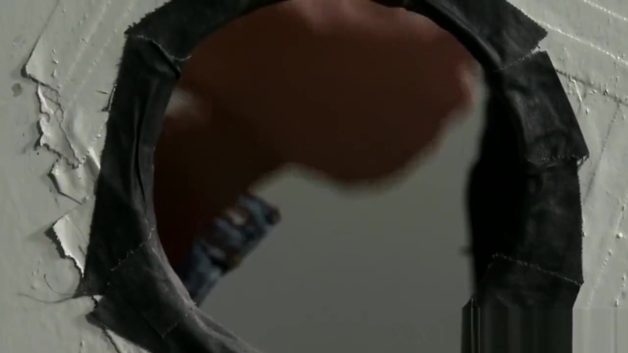 Gloryhole sucking stud facialized by shlong