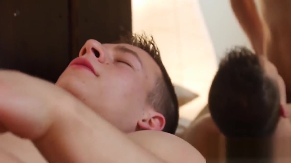Horny young males turn an erotic massage into bareback fest