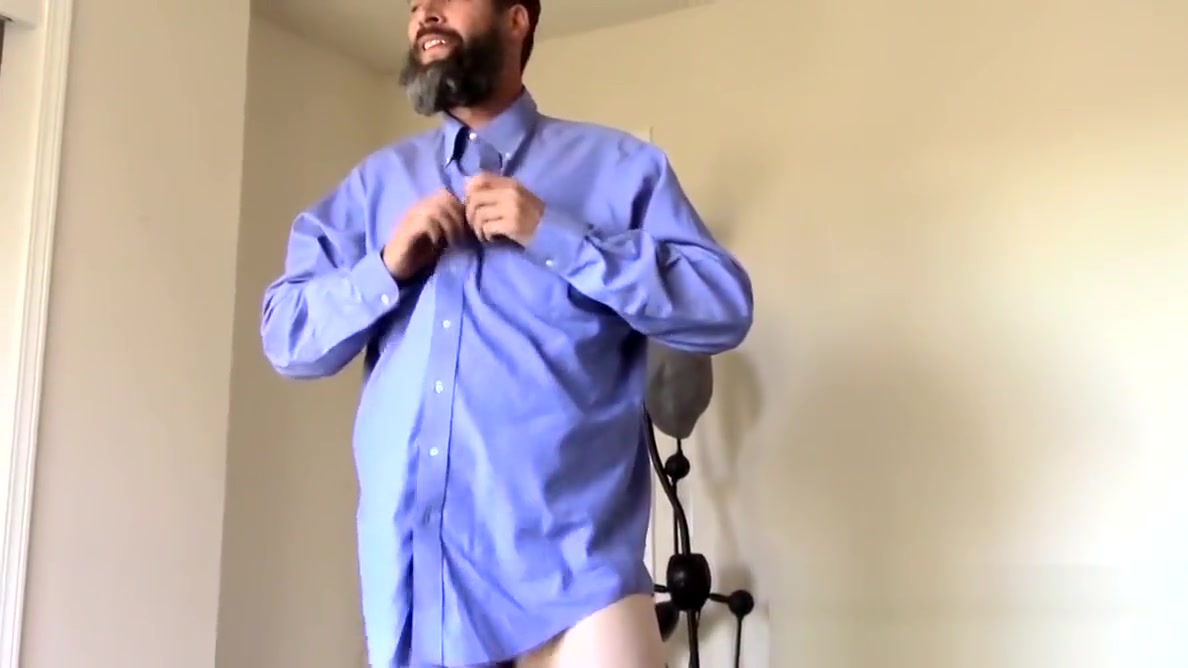 Bearded dom barebacks his slave with a puppy mask in POV