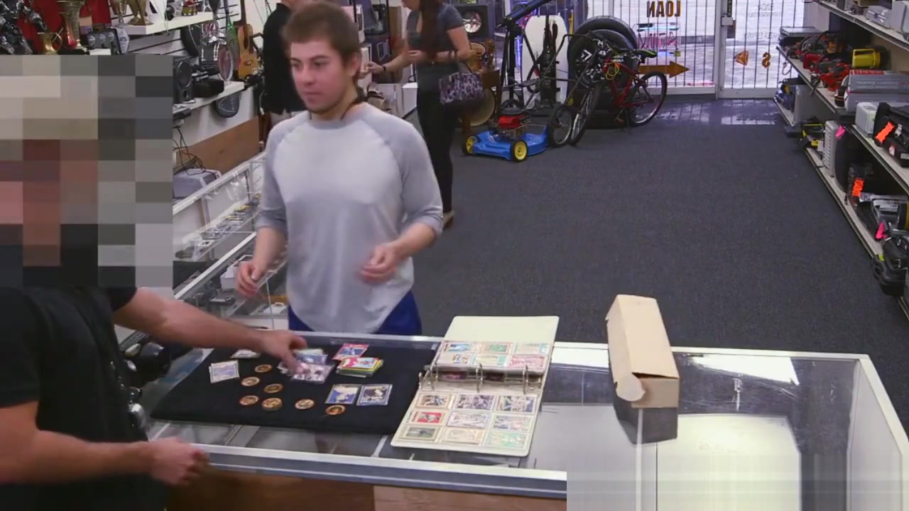 Gay pawnshop threeway for straight poor jock