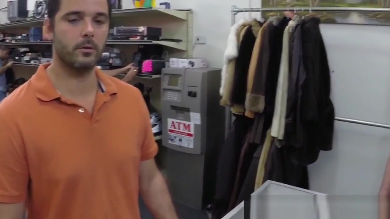 Gaystraight amateur in pov pawnshop threeway