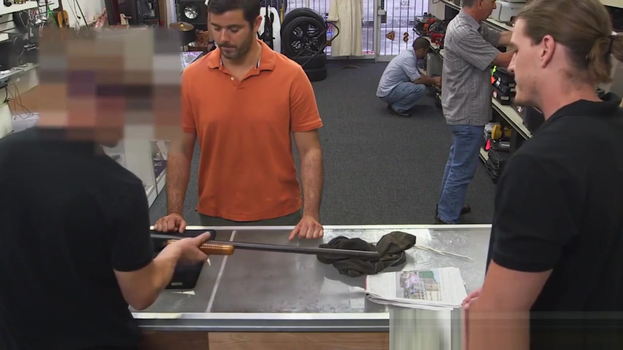Gaystraight amateur in pov pawnshop threeway
