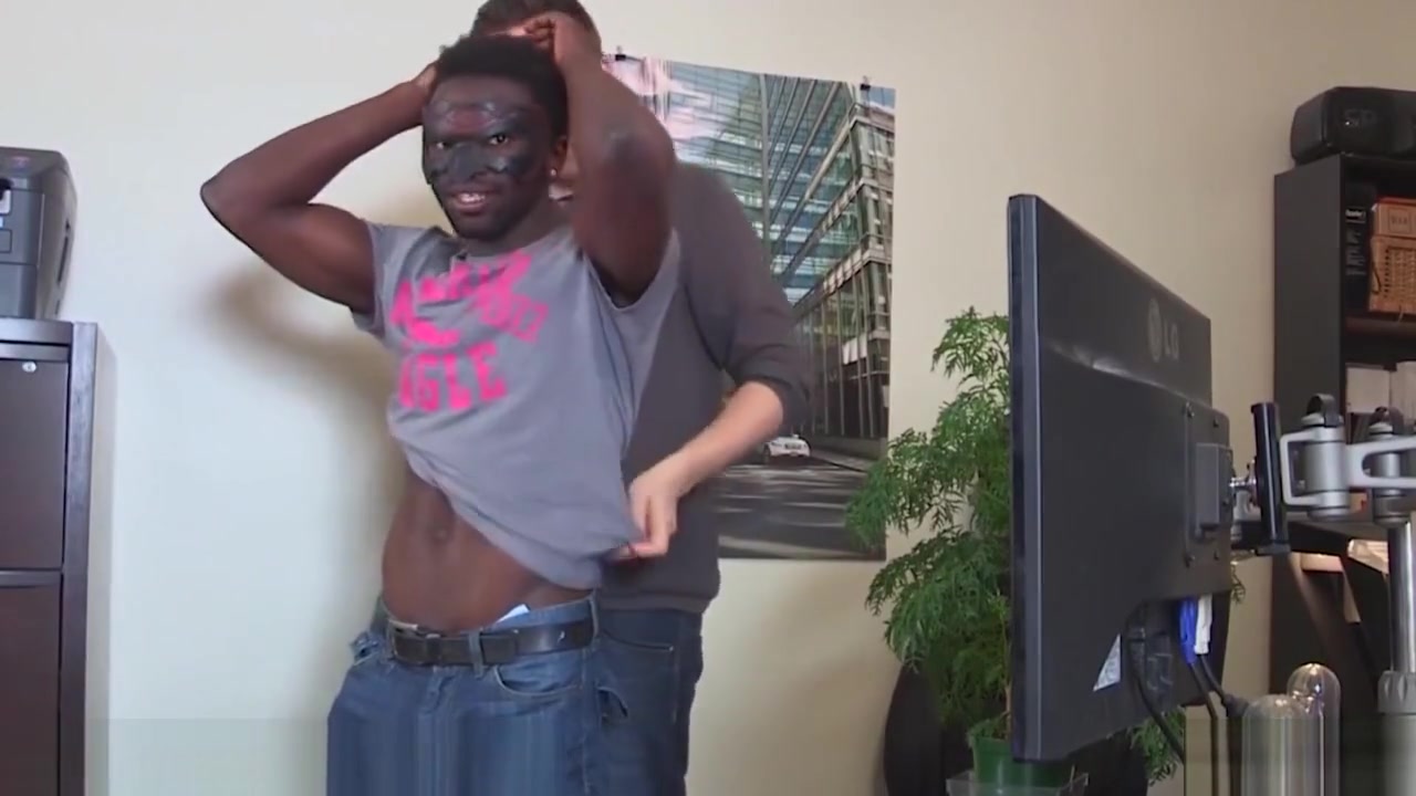 Maskurbate Masked Ebony Hunk With His BBC