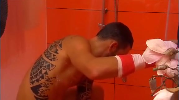 Big Step brother VIP Germany - Daniel shower