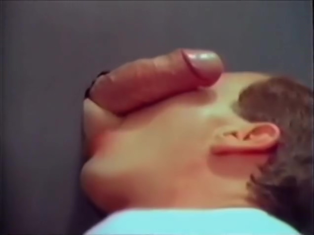 Glory hole Cockworshipping with Cumshaw