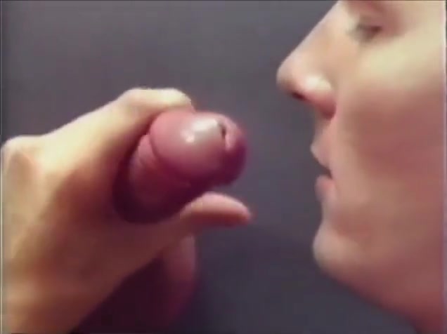 Glory hole Cockworshipping with Cumshaw
