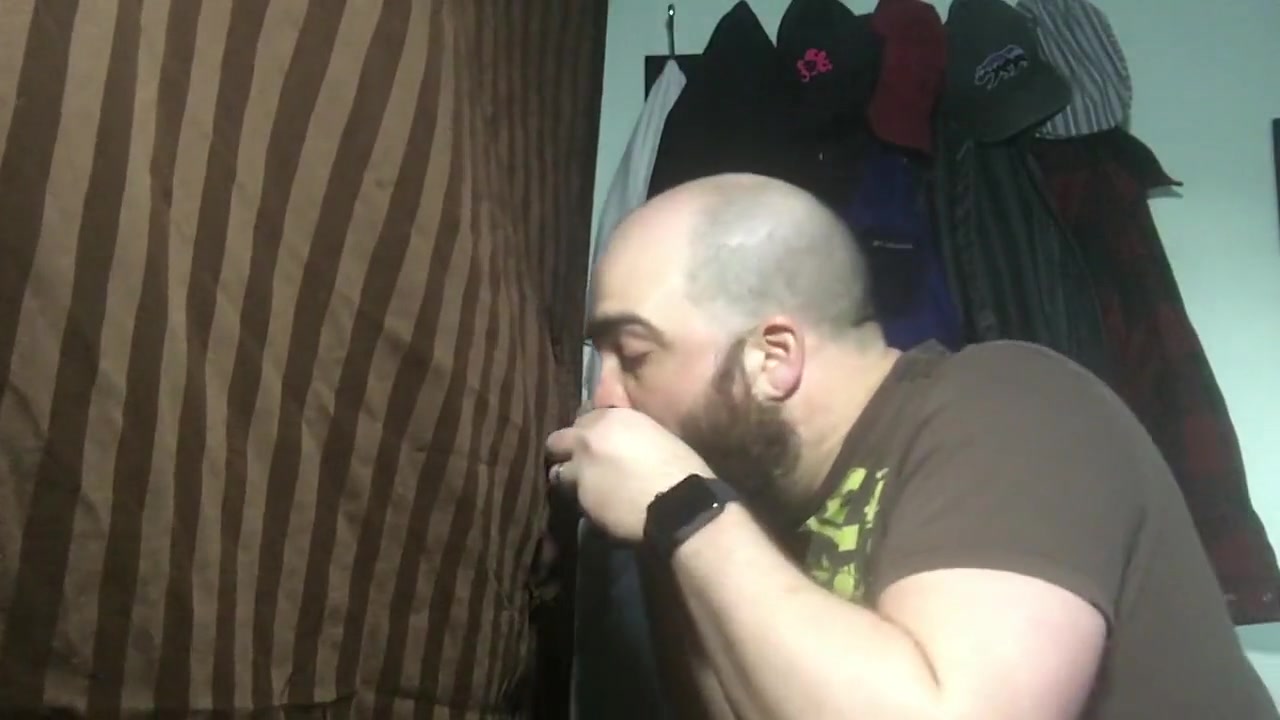 Hairy latino brings his dick to my glory hole