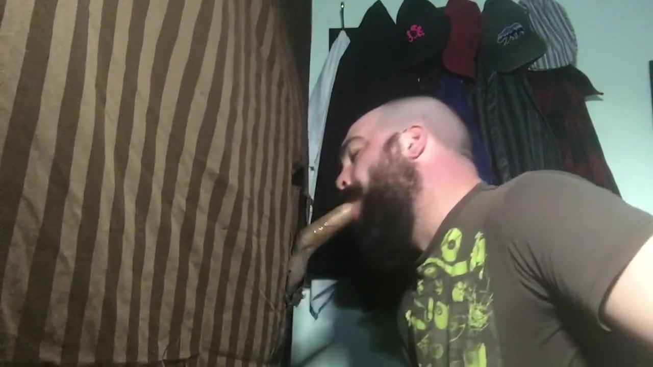 Hairy latino brings his dick to my glory hole