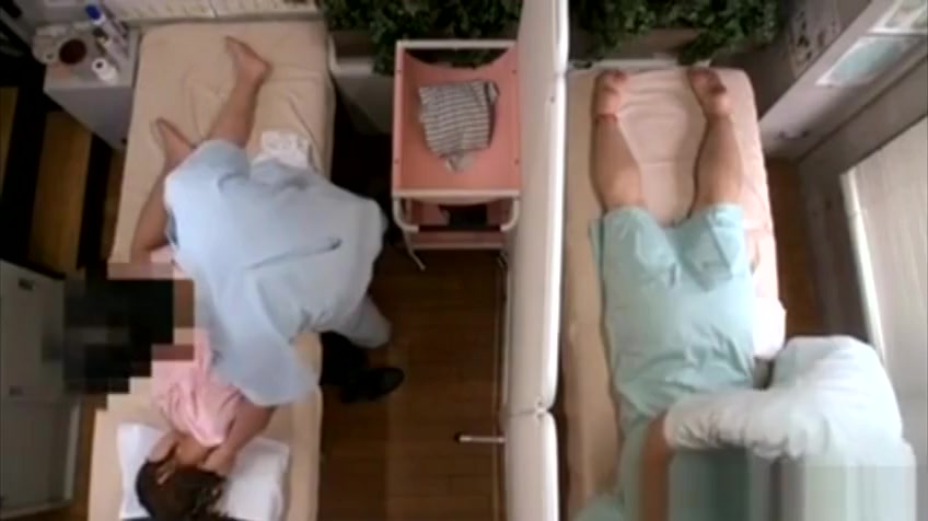 teen 18+ Japanese Sex Massage While Step daddy Outside Biombo