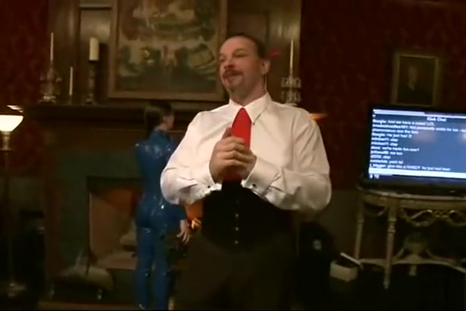 WOMAN FISTING SLAVE MAN