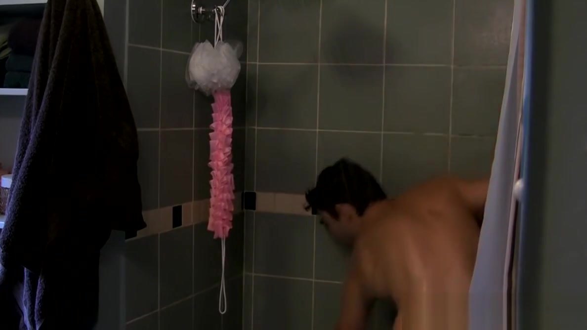 Young hottie Zack Randall showers before emptying his balls