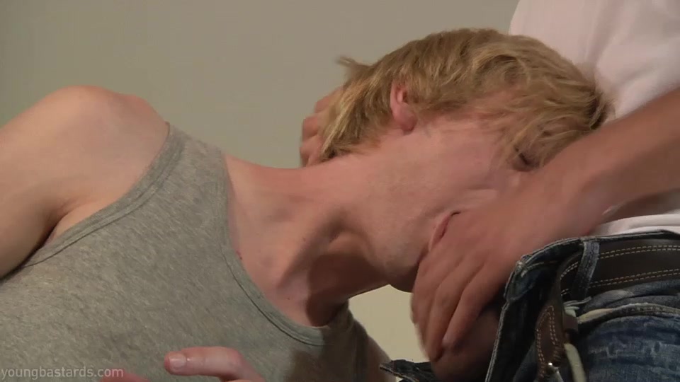 Bareback Bangs The Cum From A Virgin Lad