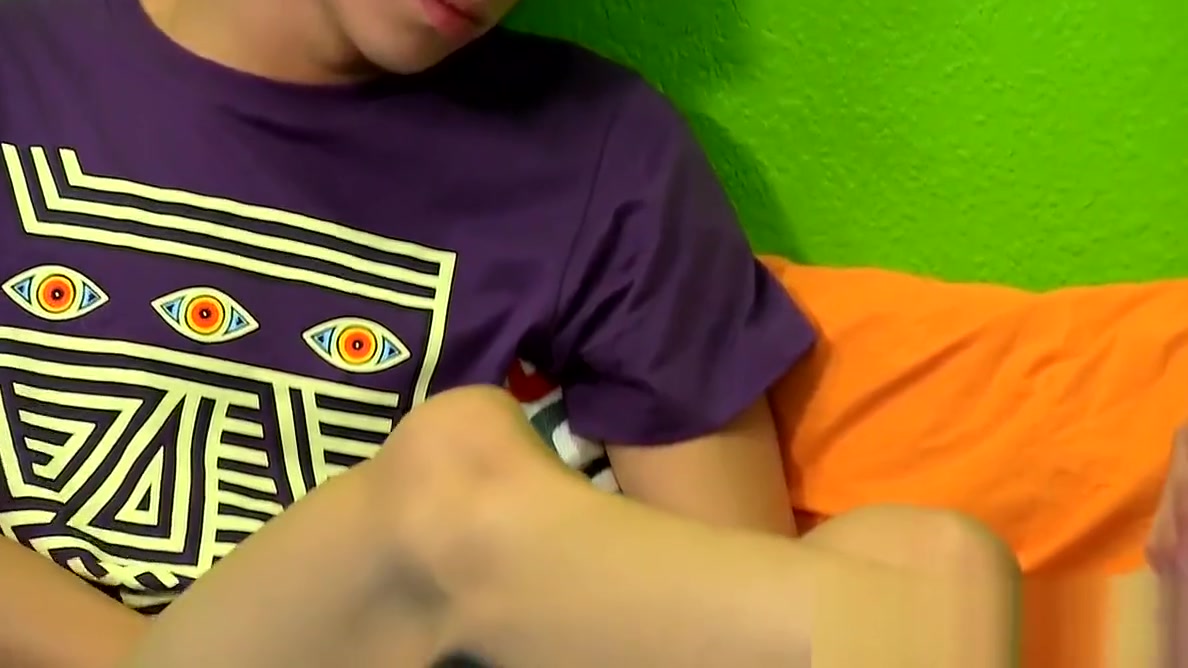 Barely legal twinks banging hard after gentle foot massage