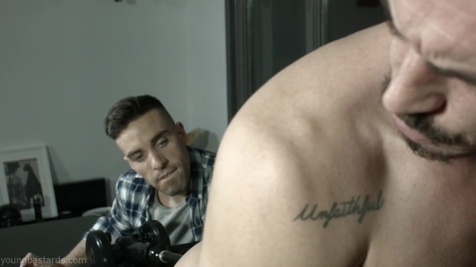 Fuck machine Master Josh feeds Geo his big load