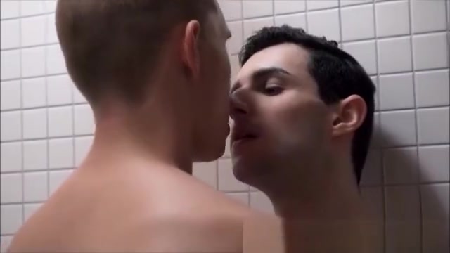 Horny Twinks Fuck bareback in the shower