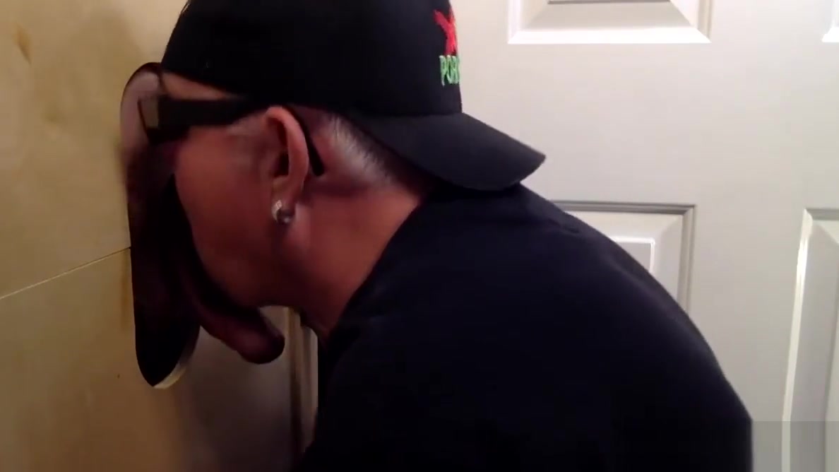 Just Married and Loves The Gloryhole BJs
