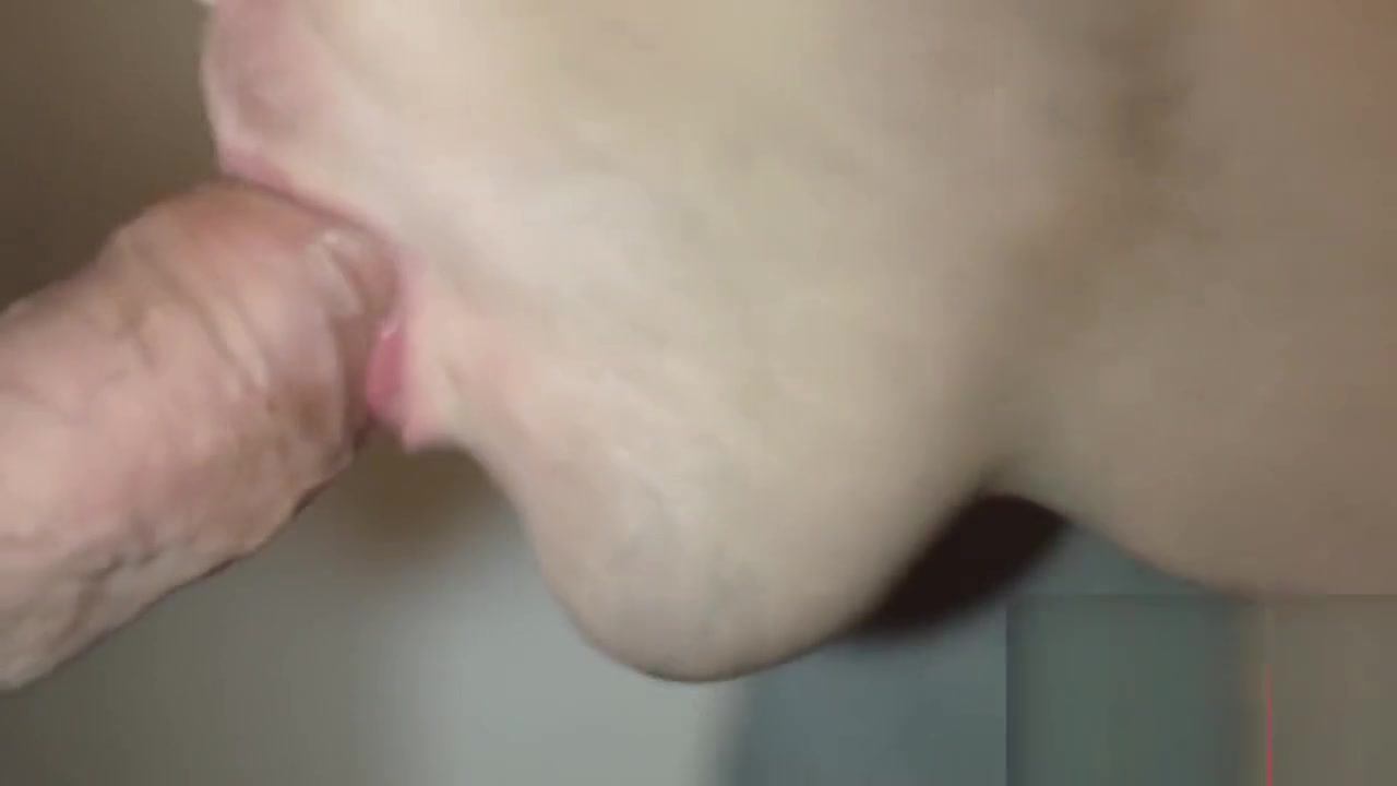 Campus Gloryhole 45 Random Intact Guy