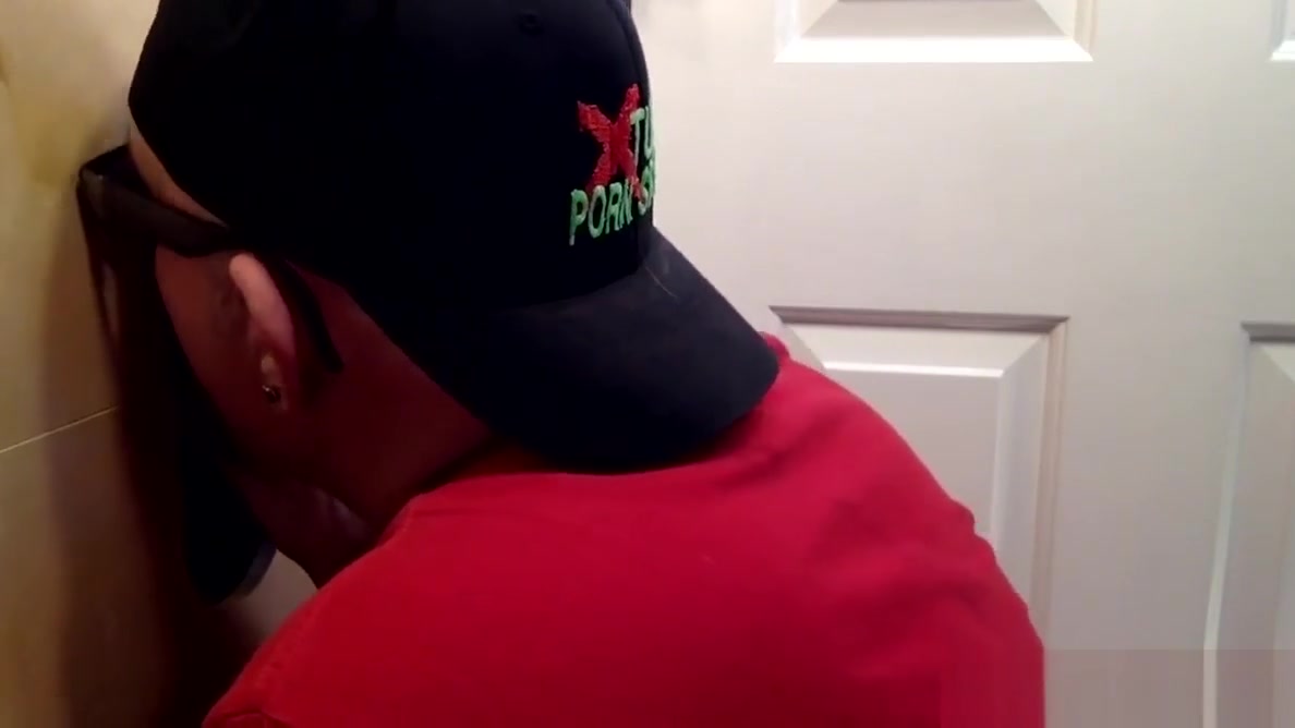 Young Married Guy At The Gloryhole