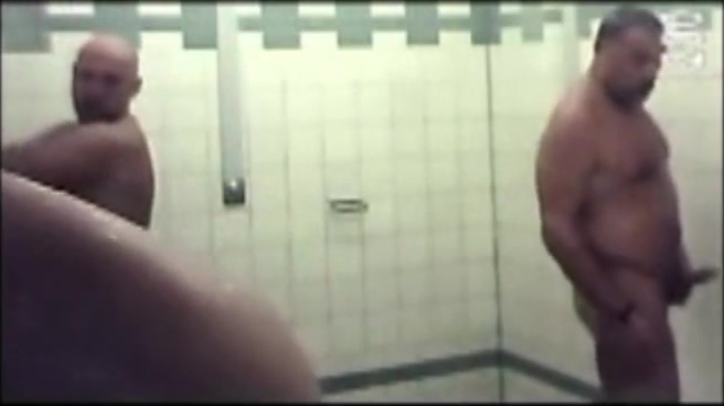MATURE MEN POOL SHOWERS