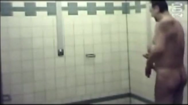 MATURE MEN POOL SHOWERS
