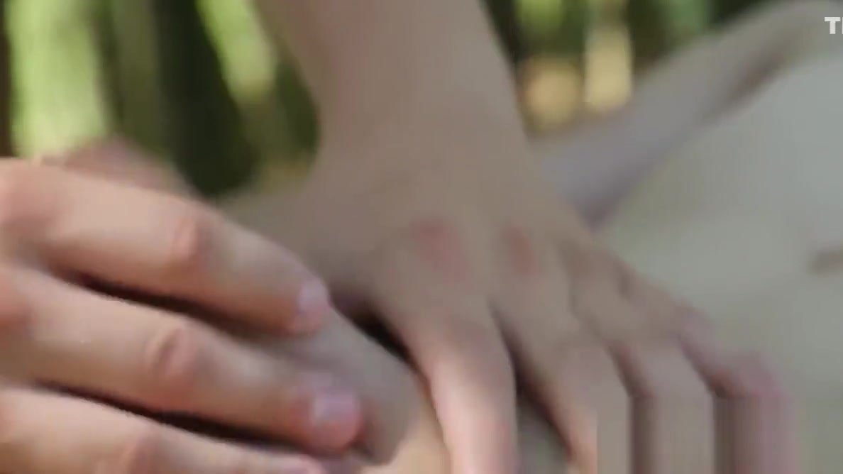 Gorgeous hunks having wild outdoor sex after a massage
