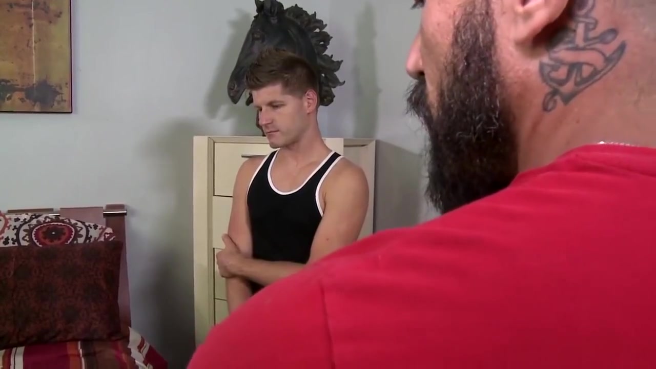 MenOver30 Bear Alessio Romero Ass Fucks Younger Hunk