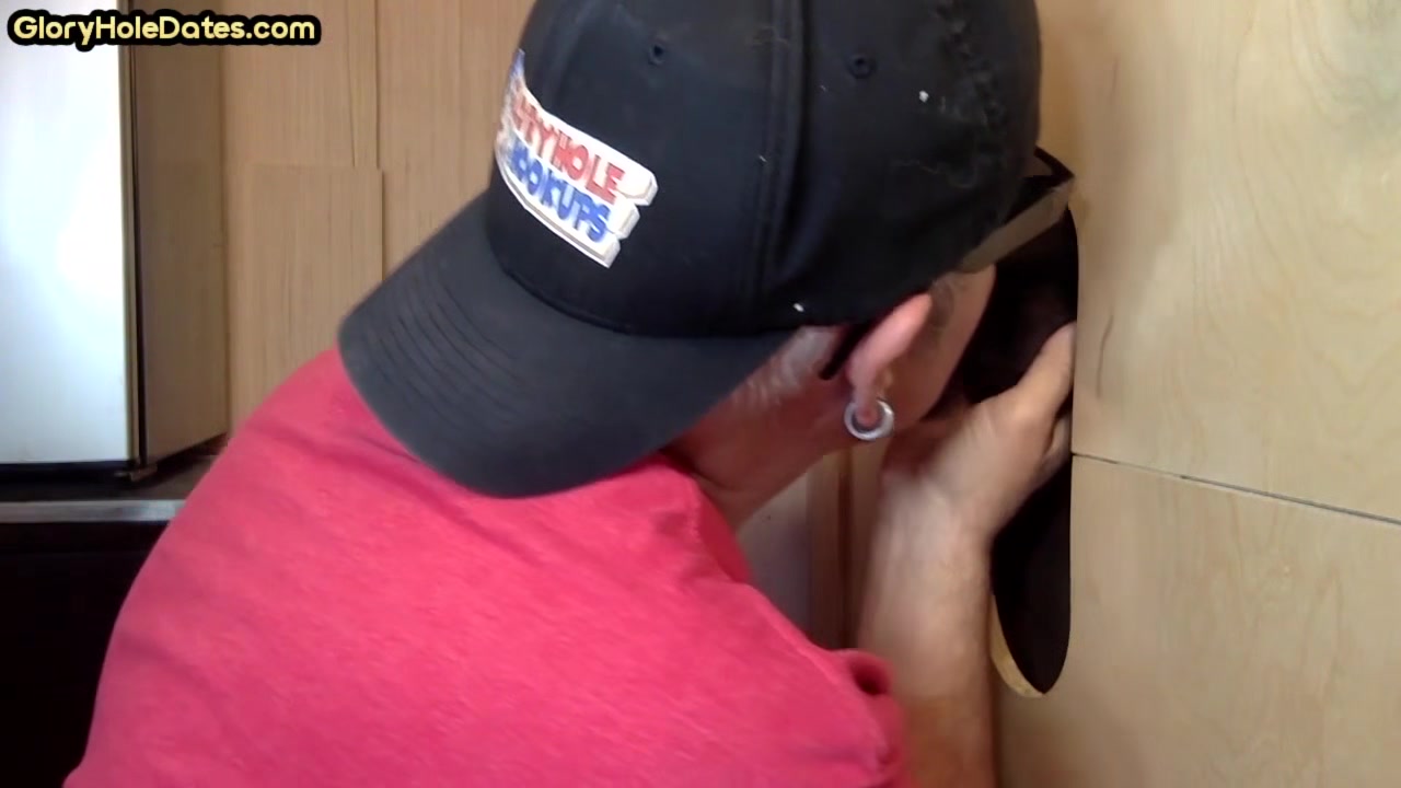 Gloryhole DILF tugs ballsacks during interracial bj