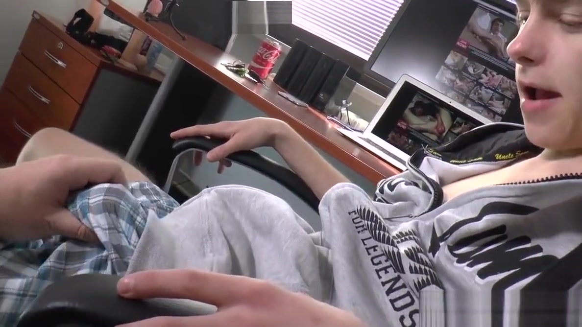 Handjob in the Office