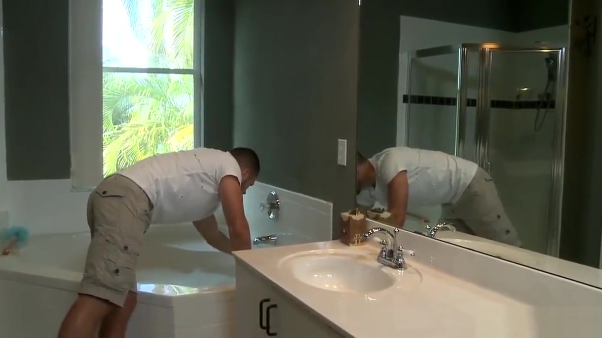 Extra Big Dicks Releasing Pressure In The Bath