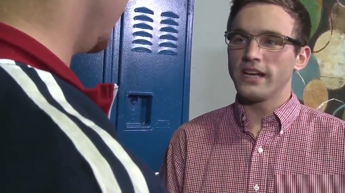 Cock Virgins Facial In College Locker Room