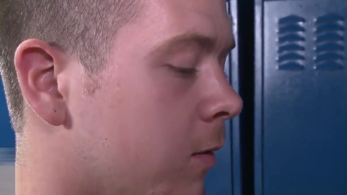 Cock Virgins Facial In College Locker Room