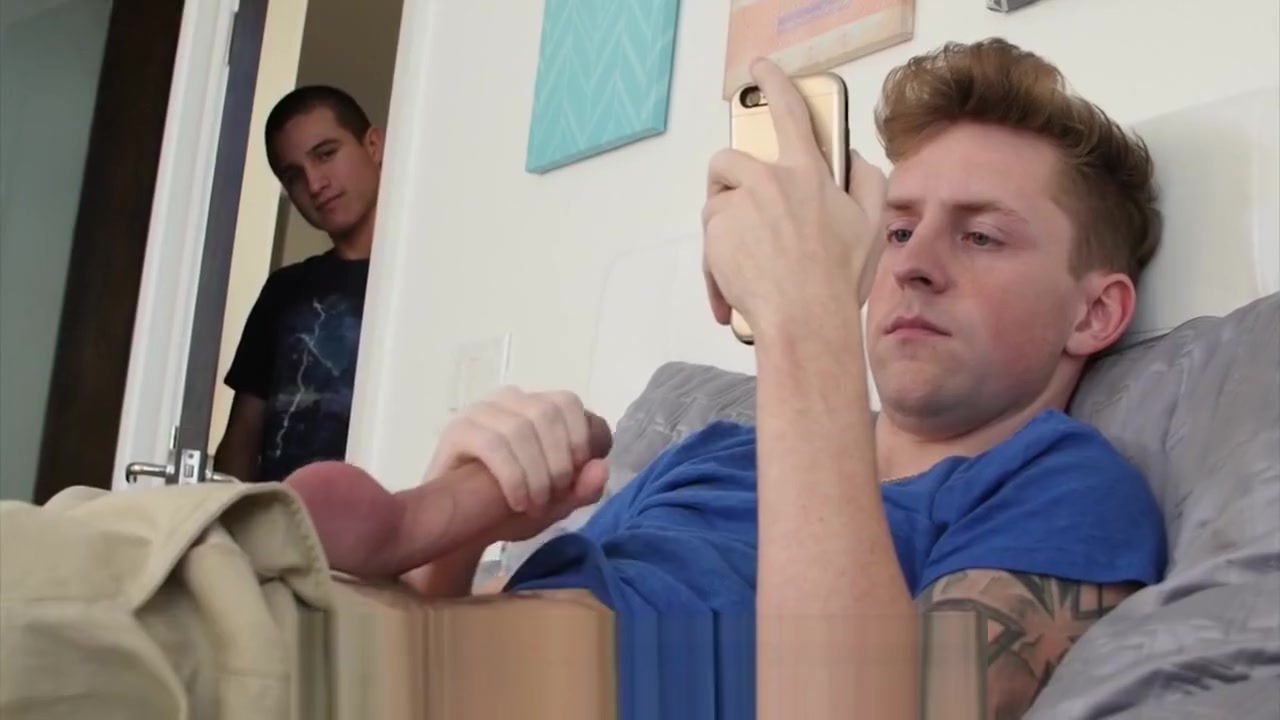 GayRoom - College Buds Josh Hunter & Seth Alexander Fuck