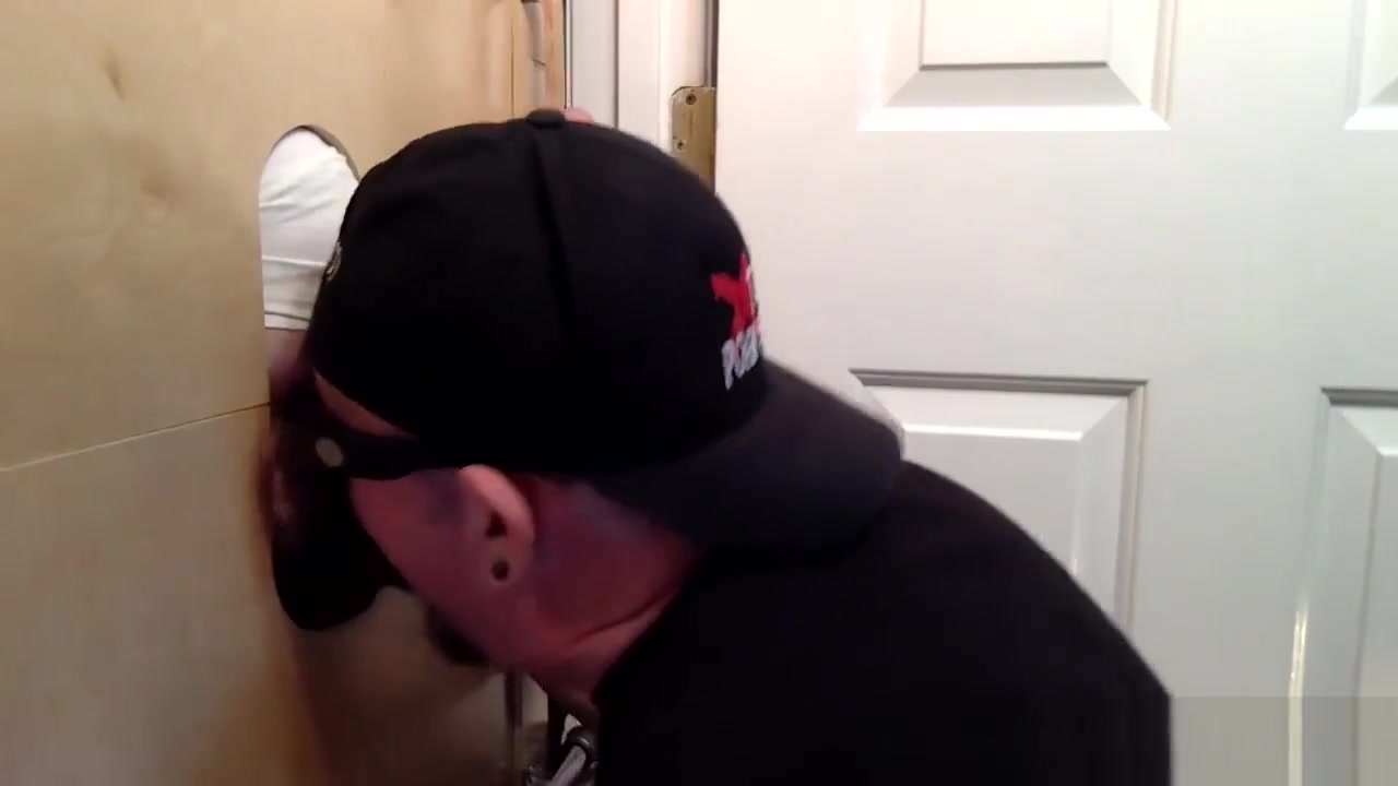 Trucker At The Gloryhole With a Load Of Cum