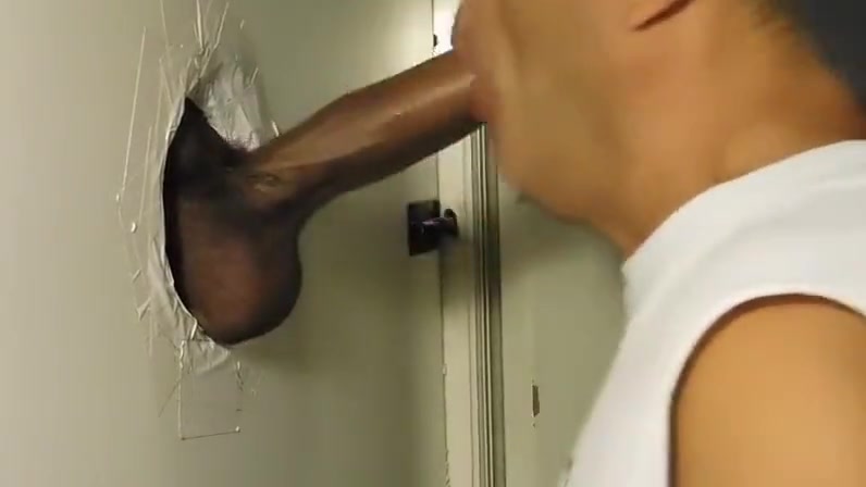 I WANT STICK THAT DOMINICAN DICK IN MY GLORYHOLE
