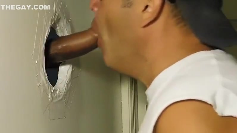 I WANT STICK THAT DOMINICAN DICK IN MY GLORYHOLE