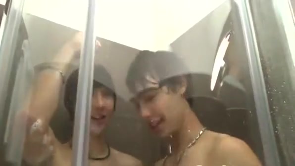 Aston Fake twins - Shower Together
