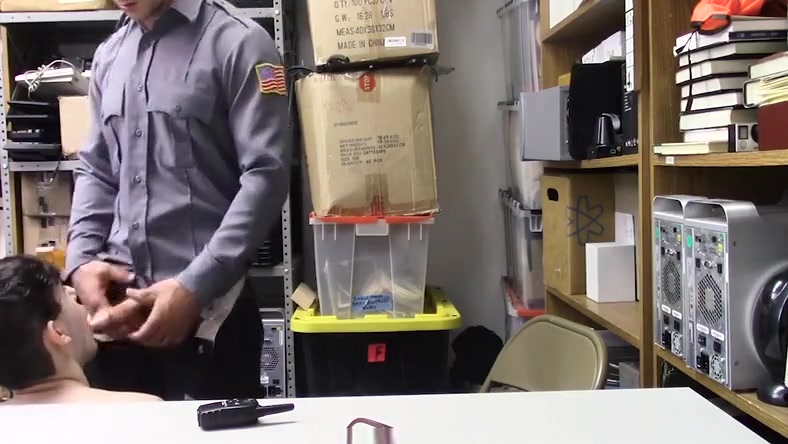 YoungPerps - Nerdy Twink Railed Out By A Security Guard