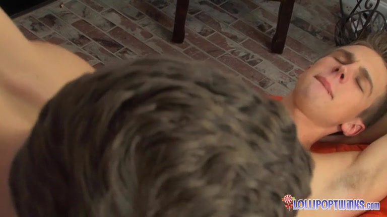 Spunky Twink Seduced - Patrick Kennedy & Levon Meeks