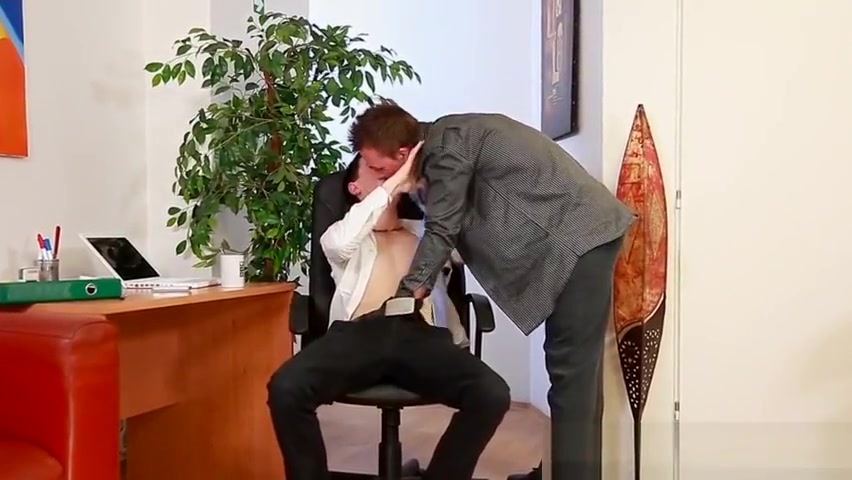 Office teen 18+ gets a facial
