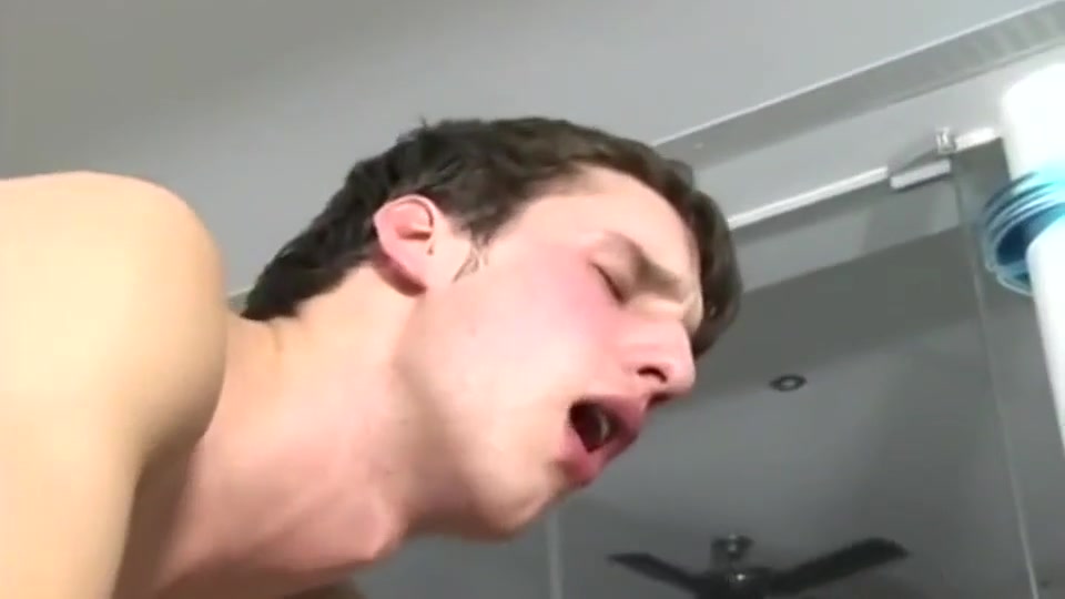 Slut Twink Is Horny In The Shower