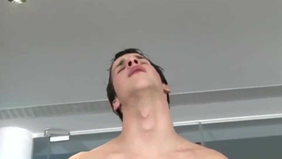 Slut Twink Is Horny In The Shower