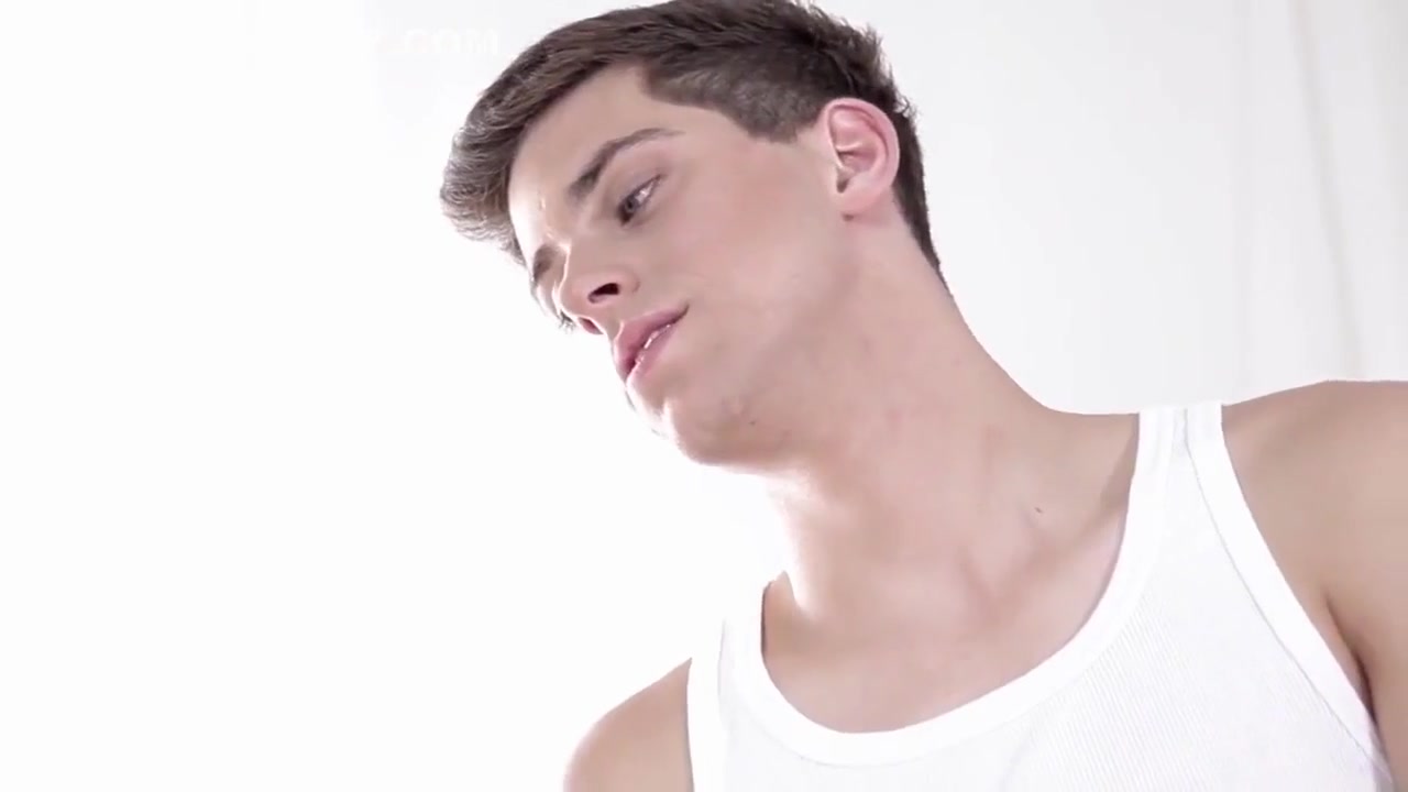 Cute Boy Get A Horny Massage And Cum